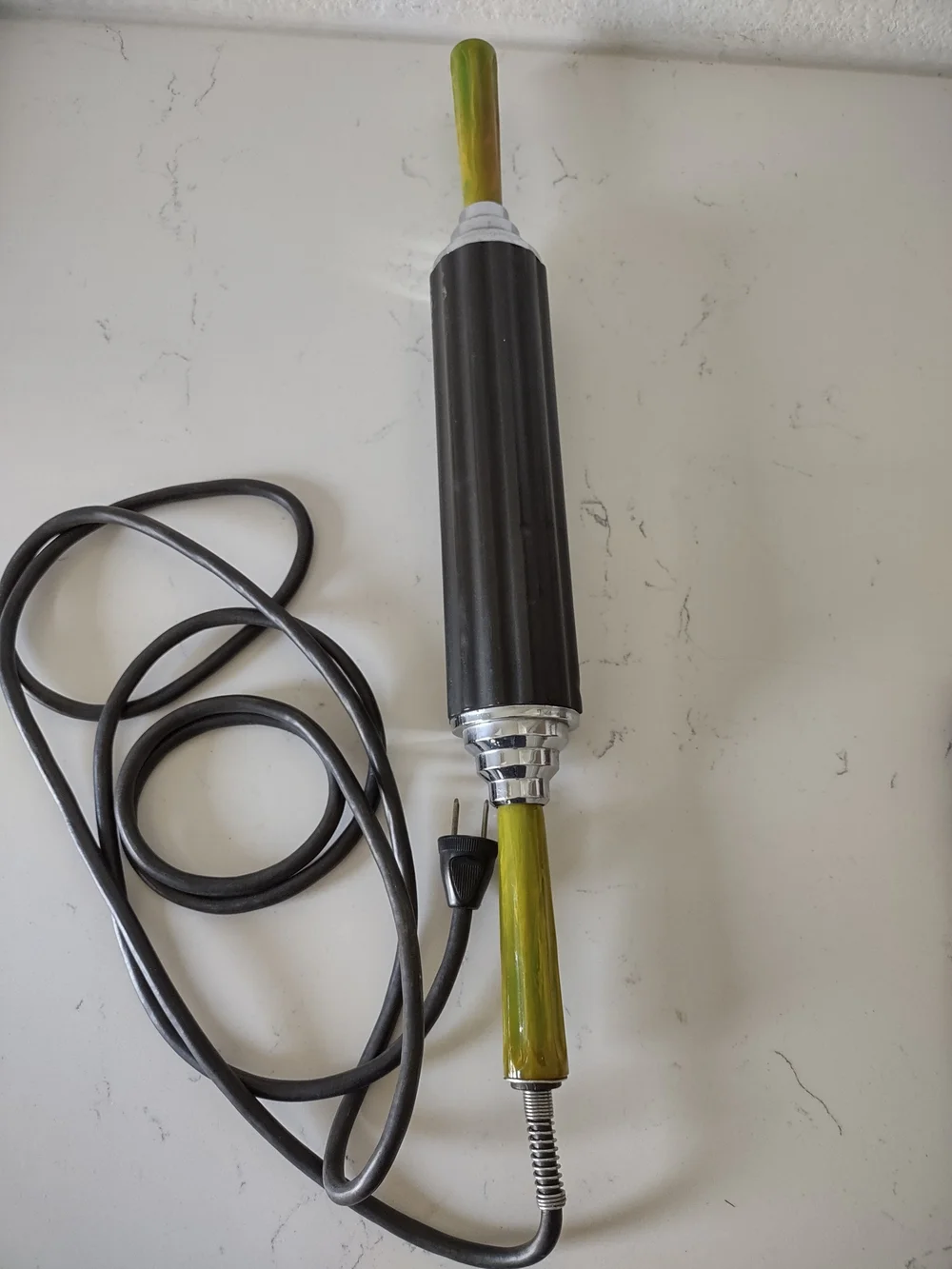 Vintage Electric Curling Iron in Black with Green Handles